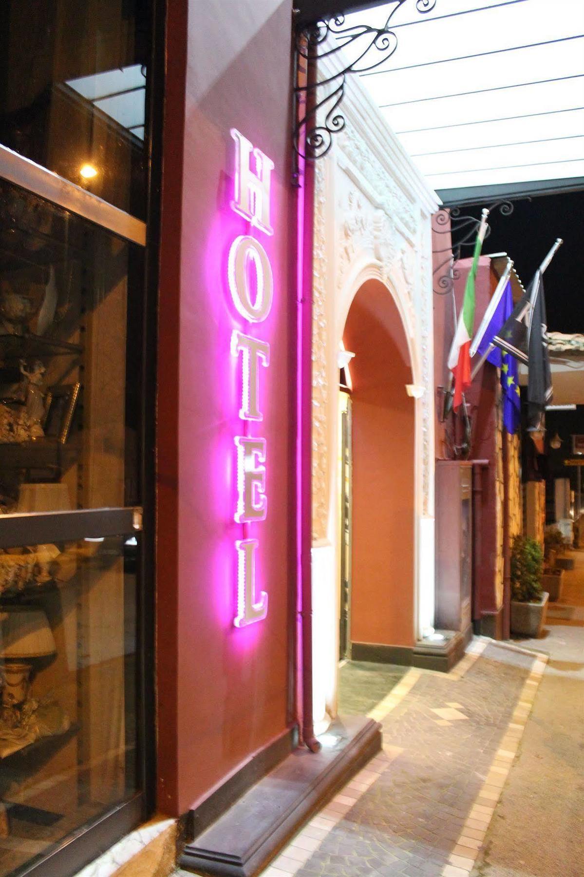 Kleopatra Design Hotel Napoli Dış mekan fotoğraf
